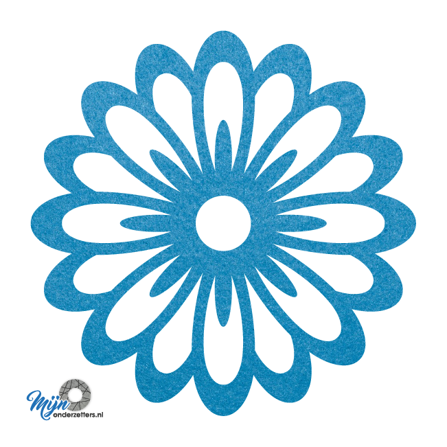 Prachtige en sfeervolle deco bloem pan onderzetter vilt met een bloem motief in de kleur lichtblauw van mijnonderzetters.nl