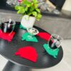 maak je tafel compleet met de kerstmuts onderzetter vilt van mijnonderzetters.nl webshop