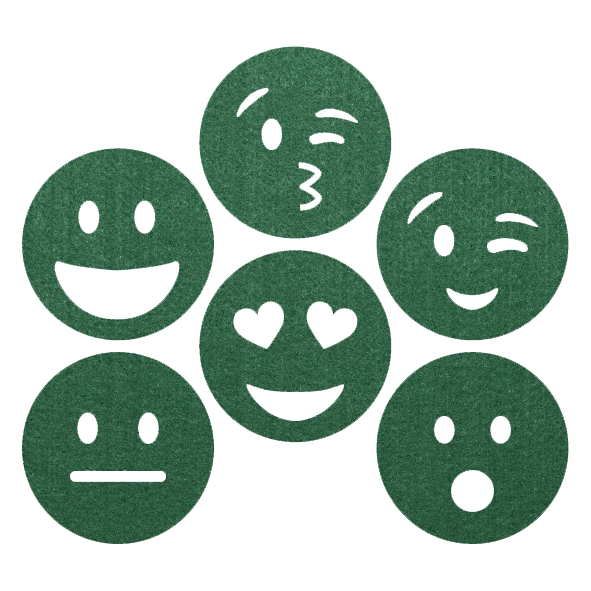 grappige donkergroene smileys onderzetters van vilt met zes verschillende smileys bij mijnonderzetters.nl webshop