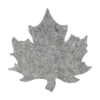 gemeleerd grijze herfst onderzetter van vilt in vorm van een esdoornblad bij mijnonderzetters.nl webshop