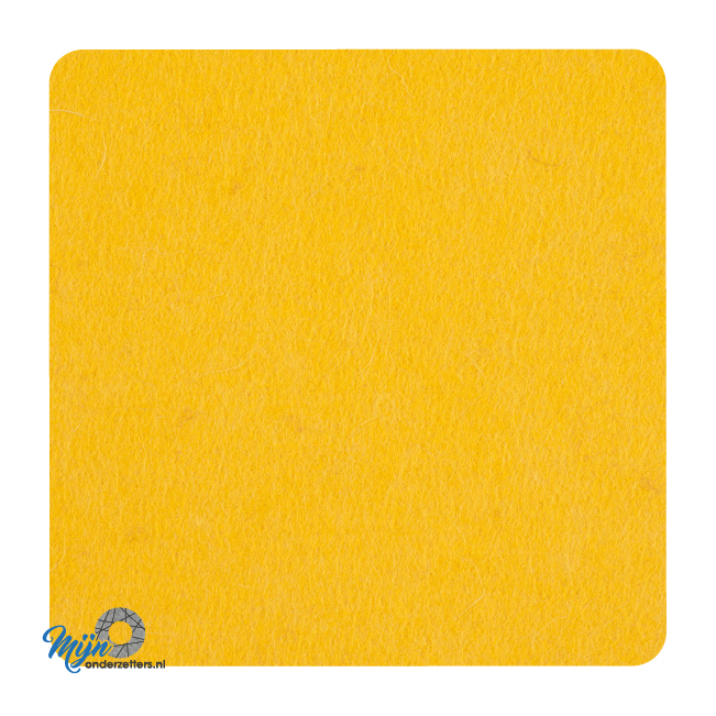 Handige standaard vierkante onderzetter van vilt in de kleur geel bij mijnonderzetters.nl webshop